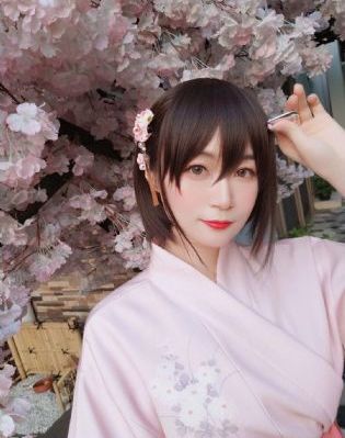 指尖传出真挚的热情