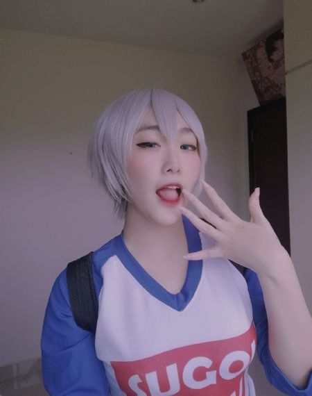 《年轻女教师